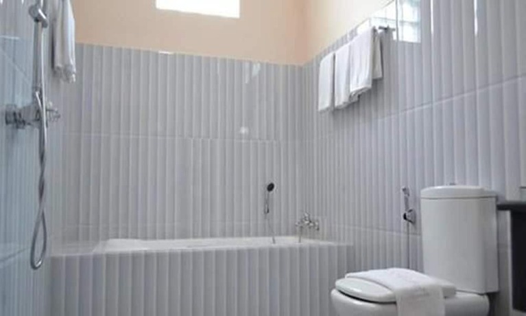 Imagen de la habitación del Hotel Famous Bago. Foto 21