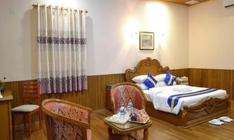 Imagen de la habitación del Hotel Famous Bago. Foto 22