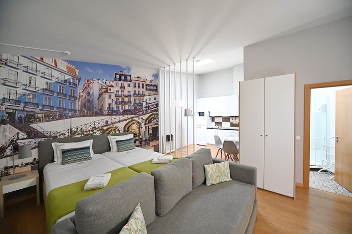Imagen de la habitación del Hotel Famous Crows Lisbon Suites. Foto 13