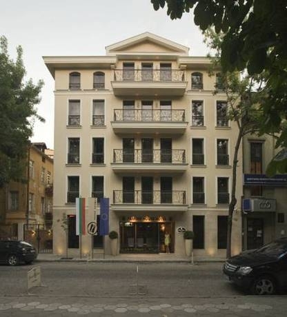 Imagen general del Hotel Famous House. Foto 8