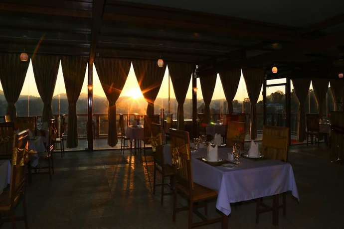 Imagen del bar/restaurante del Hotel Famous Kalaw. Foto 6