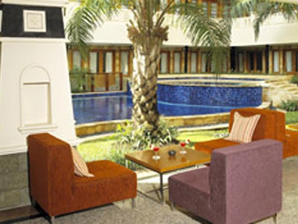 Imagen general del Hotel Famous Kuta. Foto 4