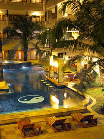 Imagen general del Hotel Famous Kuta. Foto 5