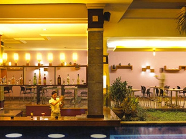 Imagen general del Hotel Famous Kuta. Foto 14
