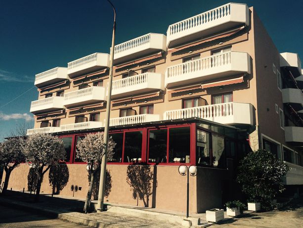 Imagen general del Hotel Fanari, Komotiní. Foto 1