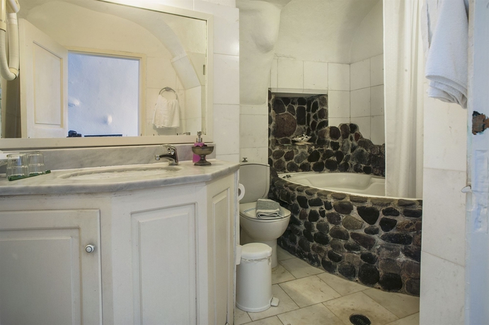 Imagen de la habitación del Hotel Fanari Villas Santorini. Foto 6