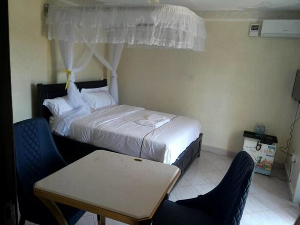 Imagen de la habitación del Hotel Fancy, Kampala. Foto 18