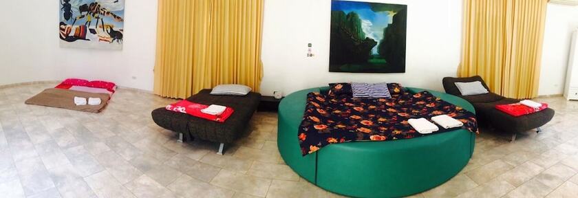 Imagen de la habitación del Hotel Fancy Pattaya. Foto 17