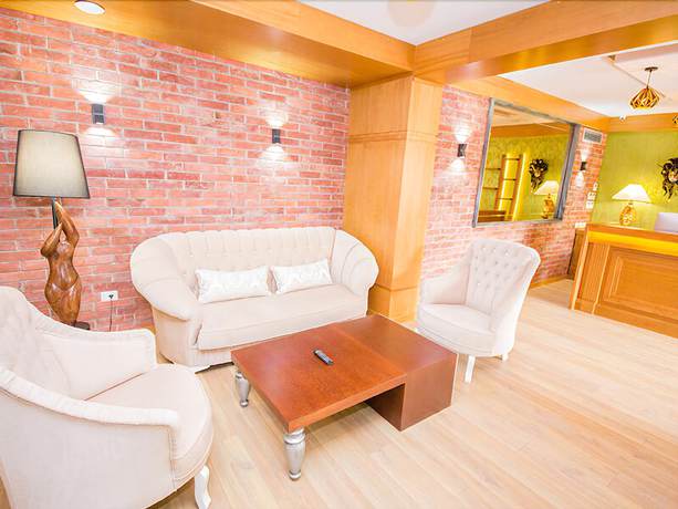 Imagen de los interiores del Hotel FandM. Foto 17