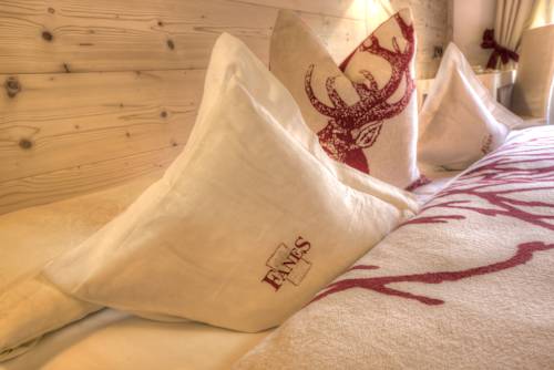 Imagen de la habitación del Hotel Fanes, San Cassiano. Foto 3