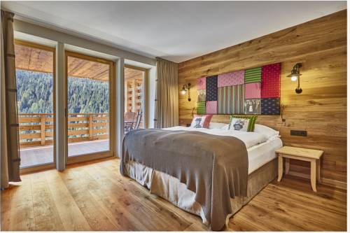 Imagen de la habitación del Hotel Fanes, San Cassiano. Foto 9