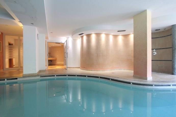 Imagen de la piscina del Hotel Fanes Suite E Spa. Foto 15