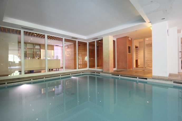 Imagen de la piscina del Hotel Fanes Suite E Spa. Foto 16