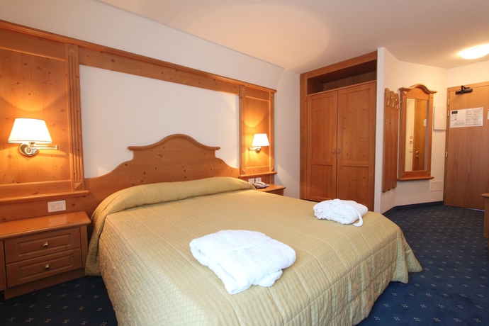 Imagen de la habitación del Hotel Fanes Suite E Spa. Foto 7