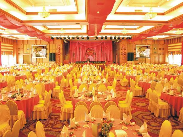 Imagen general del Hotel Fangzhong Holiday Hotel. Foto 1