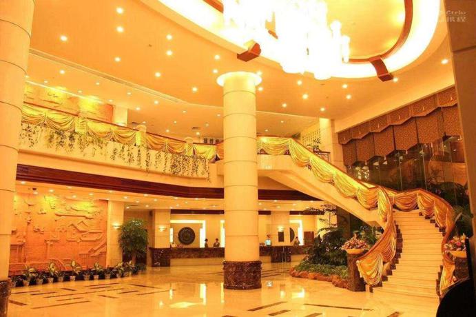 Imagen de los interiores del Hotel Fangzhong Holiday Hotel. Foto 7