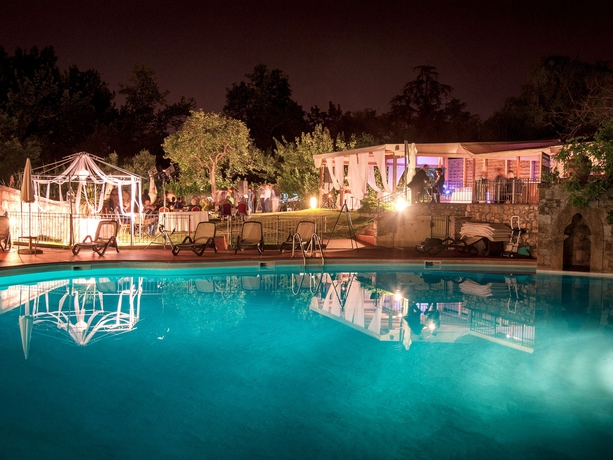 Imagen de la piscina del Hotel Fantastic Garden. Foto 15