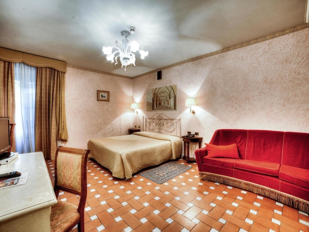 Imagen de la habitación del Hotel Fantastic Garden. Foto 6