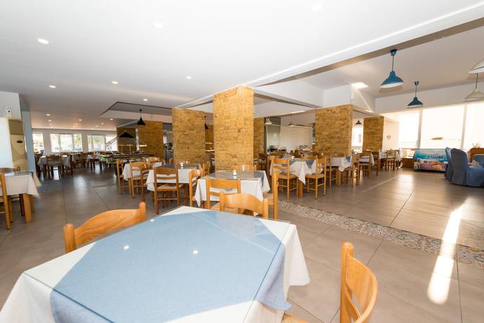 Imagen general del Hotel Fantasy. Foto 13