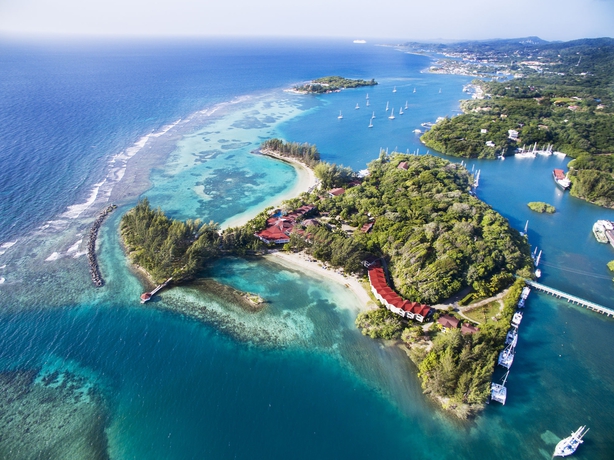 Imagen de los exteriores del Hotel Fantasy Island Beach Resort, Dive and Marina All Inclusive. Foto 13