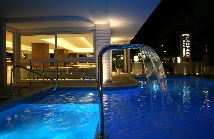 Imagen de la piscina del Hotel Fantasy, Riccione. Foto 12