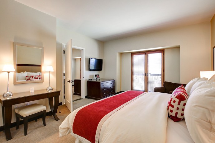 Imagen de la habitación del Hotel Fantasy Springs Resort Casino. Foto 10