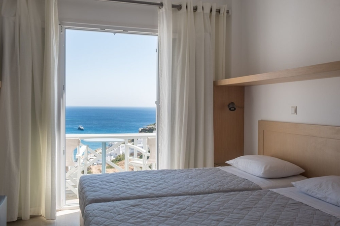 Imagen de la habitación del Hotel Far Out and Spa. Foto 8