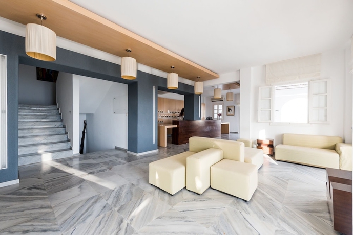 Imagen de los interiores del Hotel Far Out and Spa. Foto 12