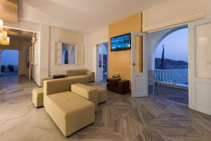 Imagen de los interiores del Hotel Far Out and Spa. Foto 15