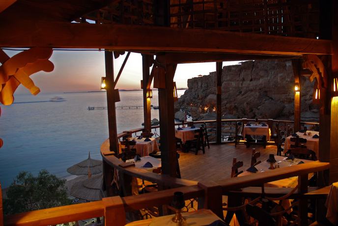 Imagen del bar/restaurante del Hotel Faraana Reef - All-inclusive. Foto 5