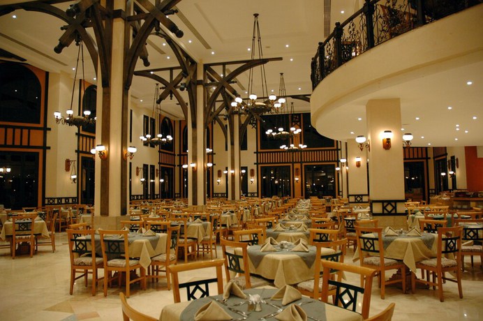 Imagen del bar/restaurante del Hotel Faraana Reef - All-inclusive. Foto 6