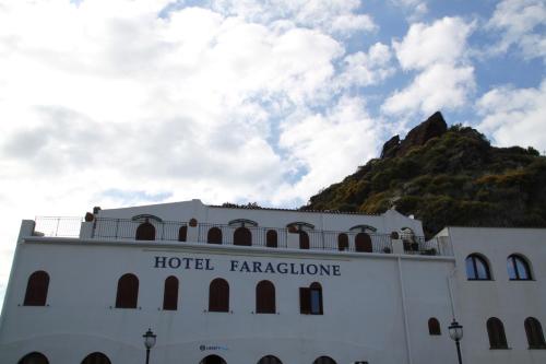 Imagen general del Hotel Faraglione. Foto 9