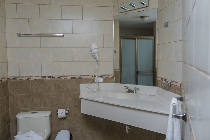 Imagen de la habitación del Hotel Farallones. Foto 5