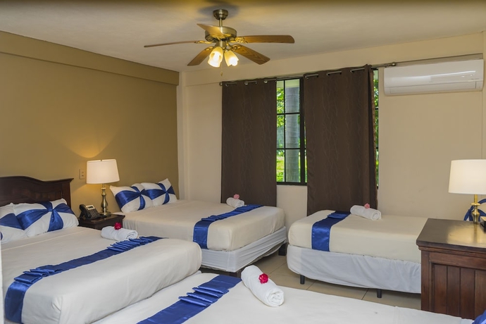 Imagen de la habitación del Hotel Farallones. Foto 9