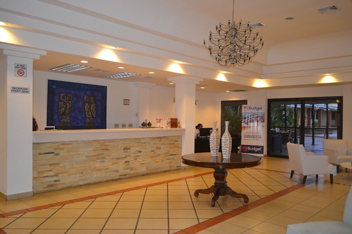 Imagen de los interiores del Hotel Farallones. Foto 14