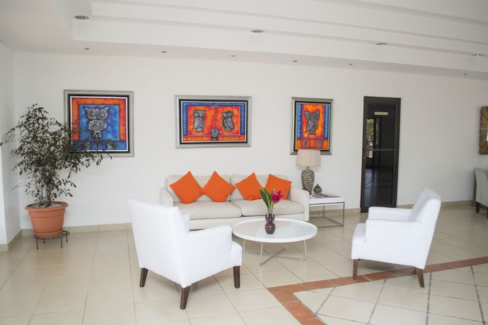 Imagen de los interiores del Hotel Farallones. Foto 17