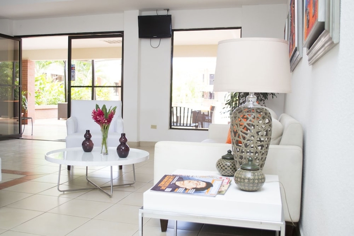 Imagen de los interiores del Hotel Farallones. Foto 18