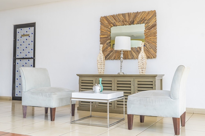 Imagen de los interiores del Hotel Farallones. Foto 19