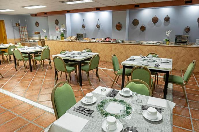 Imagen del bar/restaurante del Hotel Faranda Alisas Santander, Ascend Hotel Collection. Foto 3