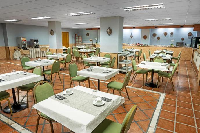 Imagen del bar/restaurante del Hotel Faranda Alisas Santander, Ascend Hotel Collection. Foto 4