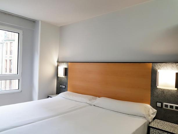 Imagen de la habitación del Hotel Faranda Express Pathos Gijón. Foto 4