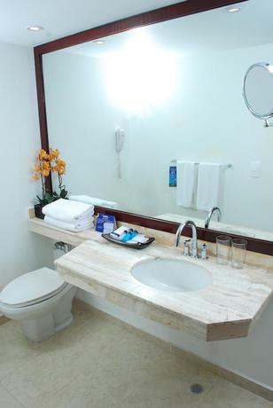 Imagen general del Hotel Faranda Express Puerta Del Sol Barranquilla, A Member of Radisson Individuals. Foto 6