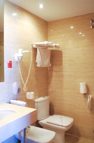 Imagen de la habitación del Hotel Faranda Marsol Candás. Foto 12