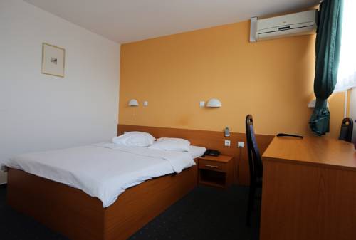 Imagen de la habitación del Hotel Faraon. Foto 5