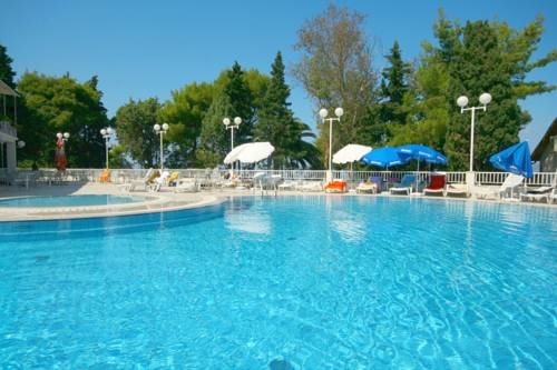 Imagen general del Hotel Faraon, Trpanj. Foto 3