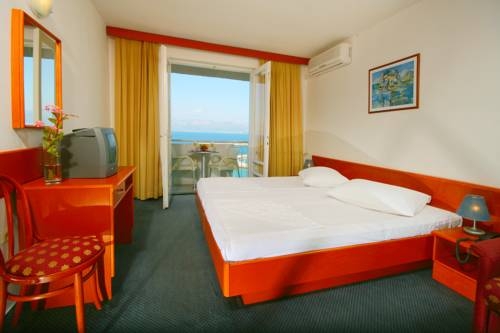 Imagen general del Hotel Faraon, Trpanj. Foto 14