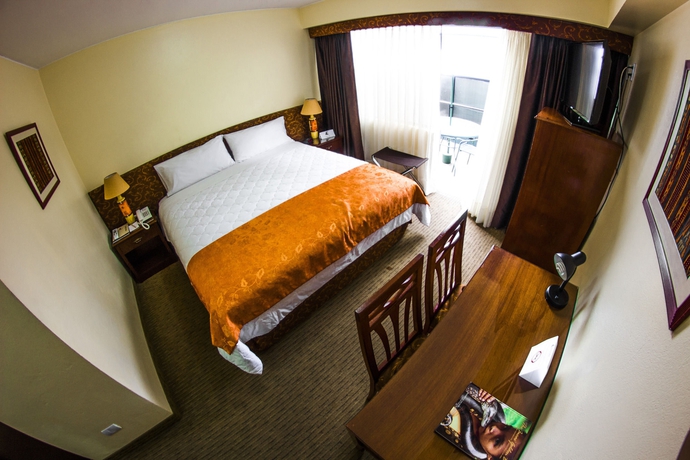 Imagen de los interiores del Hotel Faraona Grand. Foto 10