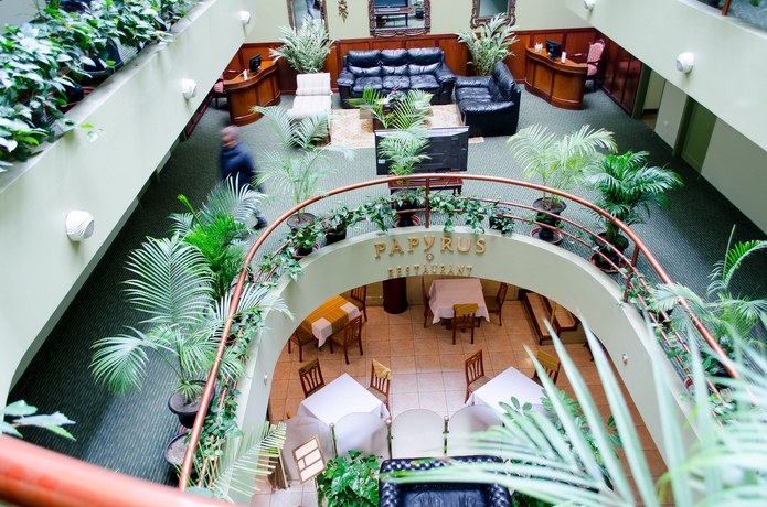 Imagen de los interiores del Hotel Faraona Grand. Foto 15