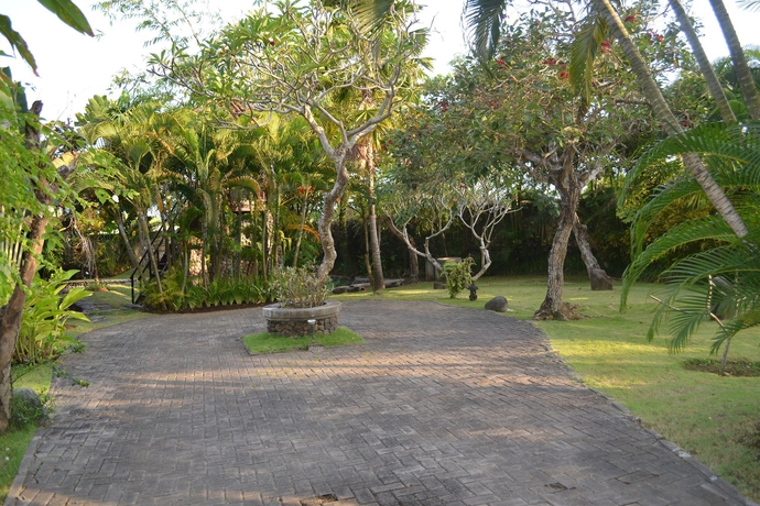 Imagen de los exteriores del Hotel Fare Ti'i Villas. Foto 16