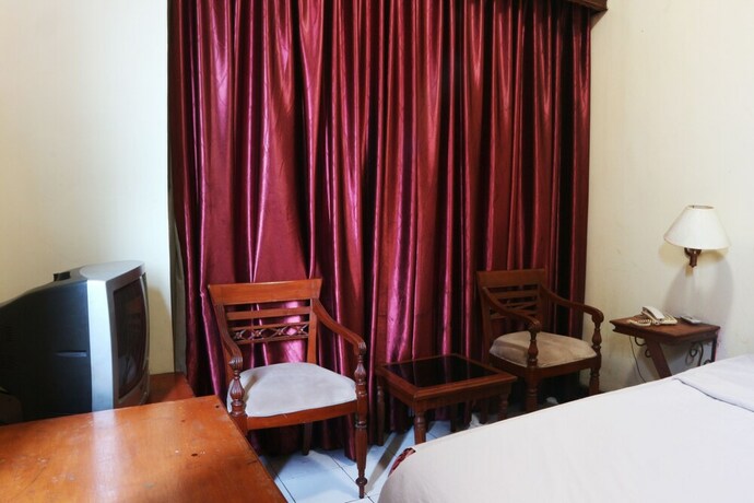 Imagen de la habitación del Hotel Farel. Foto 15